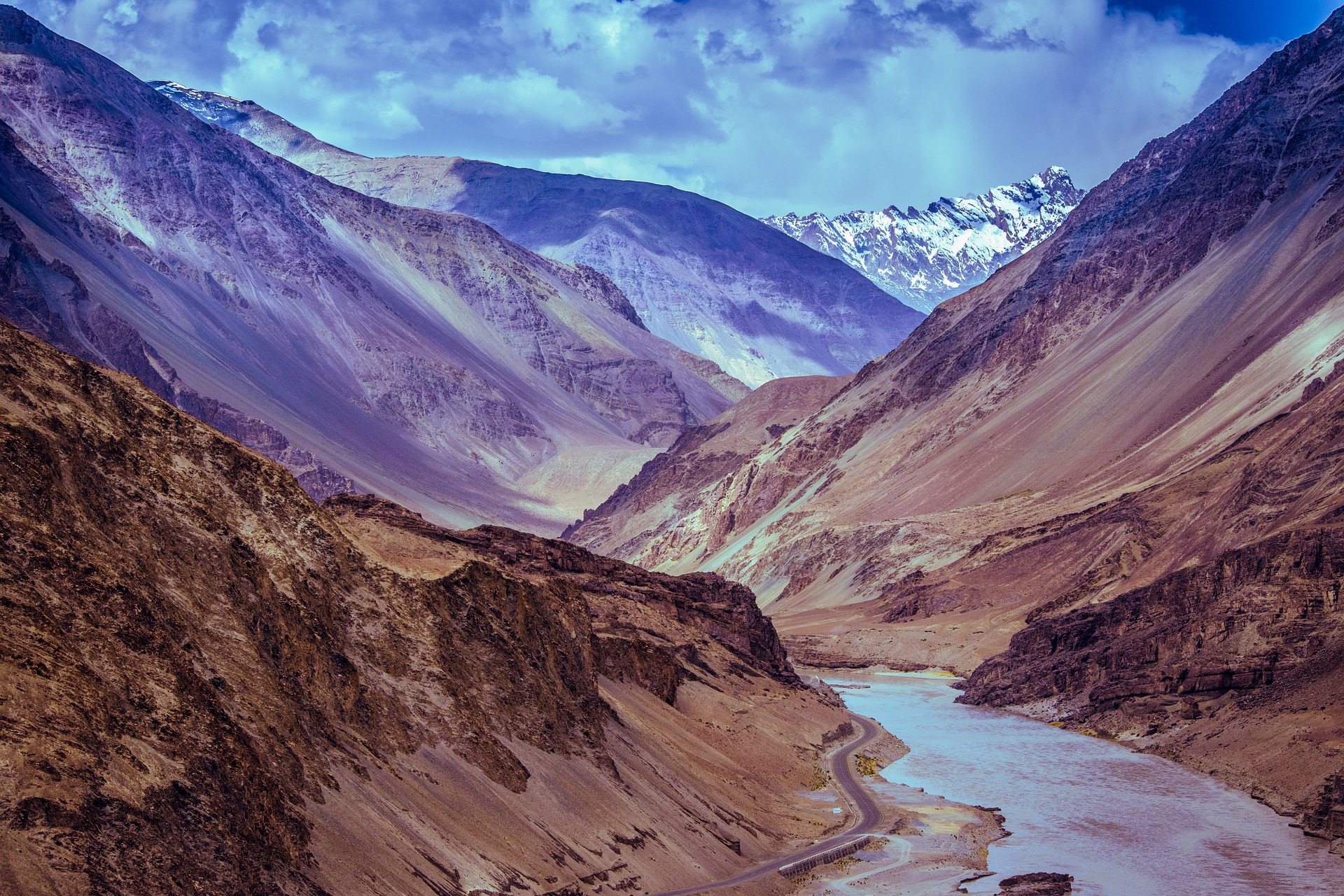 Kashmir Mountains Sonesha Travel